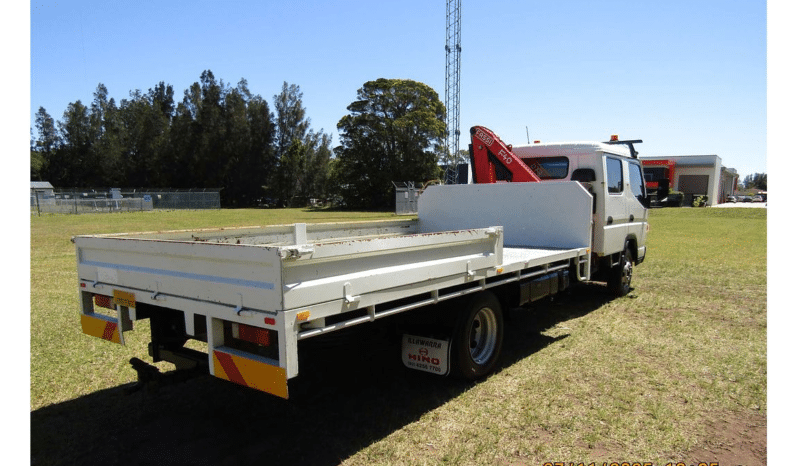 
								2018 Fuso Canter 715 with crane full									