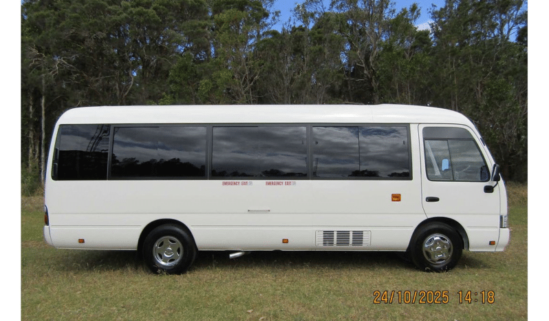 
								2014 Toyota Coaster Deluxe XZB50R full									