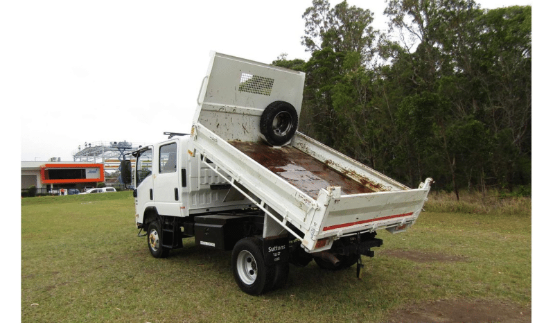 
								2011 Isuzu NPS 300 (4×4) CREW NH full									