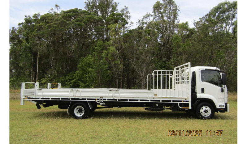 
2017 Isuzu F Series FRR107-210 4×2 LWB full									