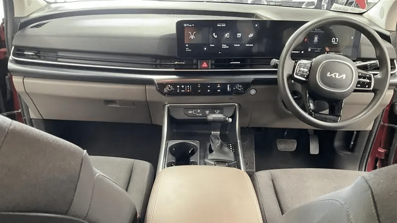 
								2024 Kia Carnival KA4 MY23 S Burgundy 8 Speed Automatic Wagon full									