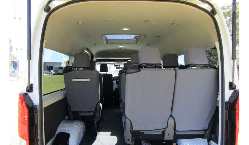 
								2022 Toyota Hiace Commuter GDH322R full									