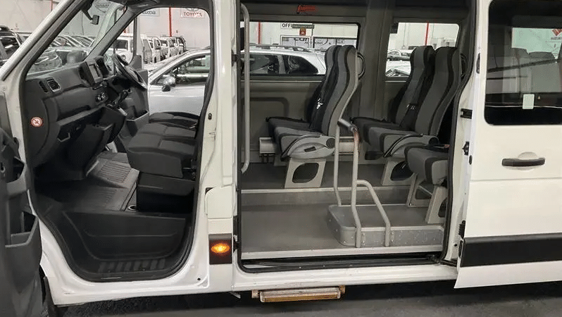 
								2020 Renault Master 110KW Pro White 6 Speed Automatic Van full									