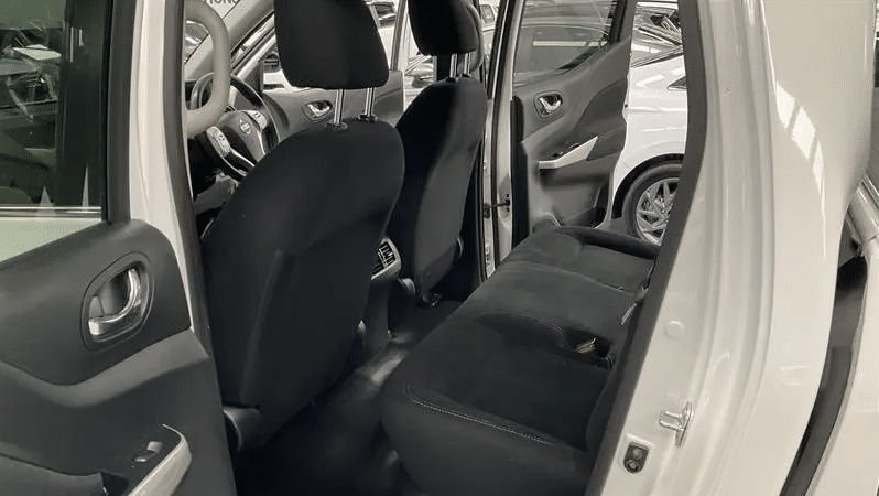 
								2019 Nissan Navara D23 Series 4 MY19 RX (4×2) White 7 Speed full									