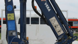 
										2011 Isuzu NPR 300 CREW NH 4×2 full									