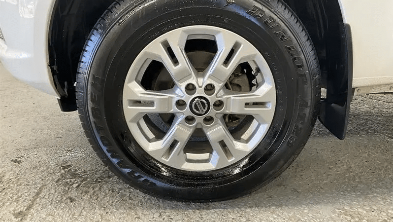 
								2019 Nissan Navara D23 Series 4 MY19 RX (4×2) White 6 Speed full									