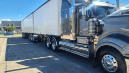 
										2017 Kenworth T909 full									