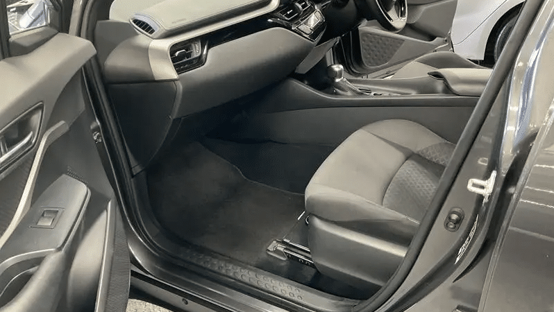 
								2023 Toyota C-HR NGX10R GXL (2WD) Grey Continuous Variable Wagon full									