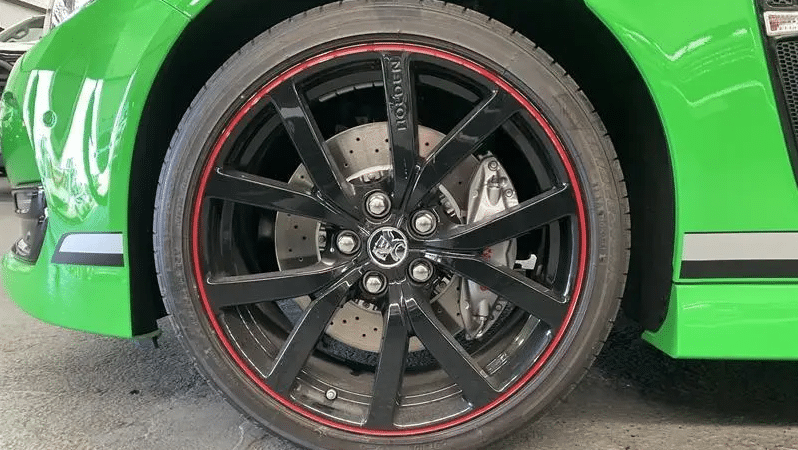 
								2017 Holden Commodore II Motorsport Edition Some Like It Hot full									