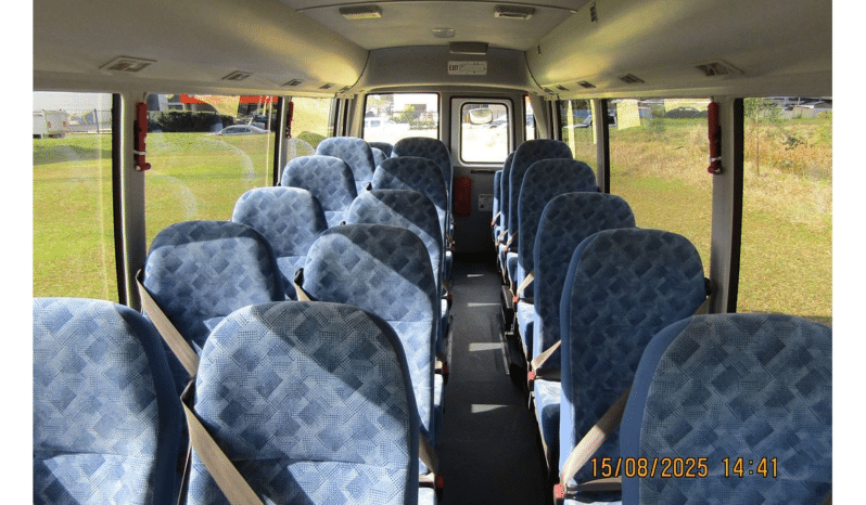 
								2022 Fuso Rosa Deluxe LWB full									