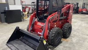 790kg-Skid-Steer-Loader-Open-Cab-37-300x225