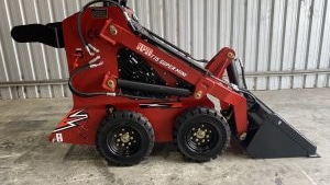 T15-Tracked-Mini-Skid-Steer-Loader-4-300x225