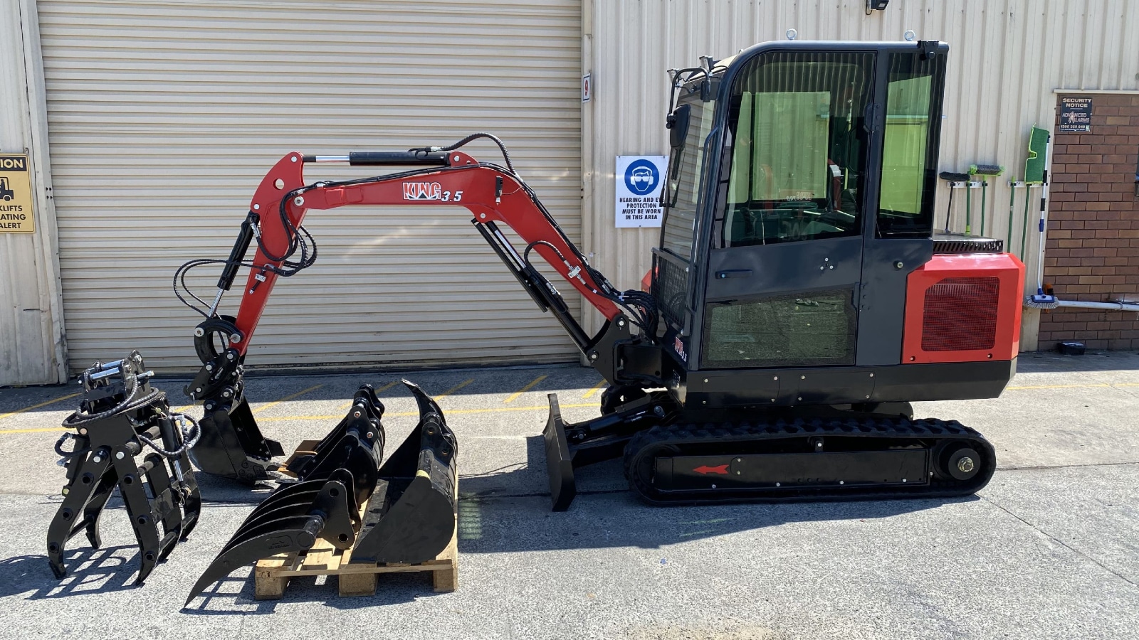 digger-king-3.5t-digger-23-excavator-for-sale-scaled