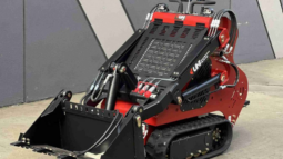 
										New UHI 30T Mini Tracked Skid steer full									