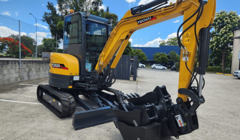 
								New yuchai U35SR PRO 3.8T Zero Swing Excavator full									