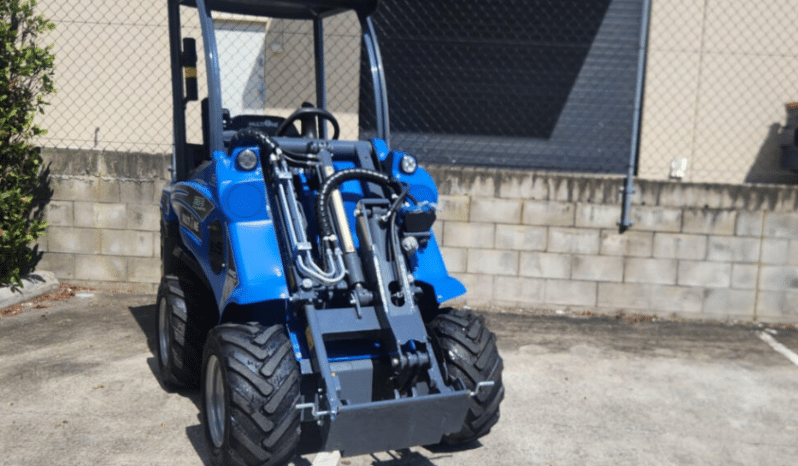 
								New MultiOne EZ5 Long Range Electric Loader full									