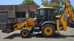 
										Ex Council Used 2015 JCB 3CX Backhoe U5001 full									