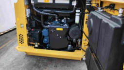 
										New UHI CDM311T Sid Steer A/C Cabin, ROPS & FOPS, Dual-Speed full									