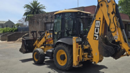 
										Ex Council Used 2015 JCB 3CX Backhoe U5001 full									