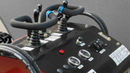 
										New UHI 30T Mini Tracked Skid steer full									