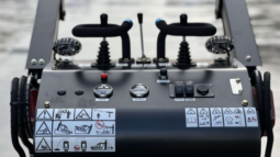 
										New UHI 30T Mini Tracked Skid steer full									