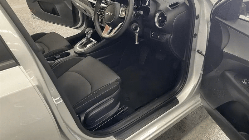 
								2024 Kia Cerato BD MY24 S Silver 6 Speed Automatic Sedan full									