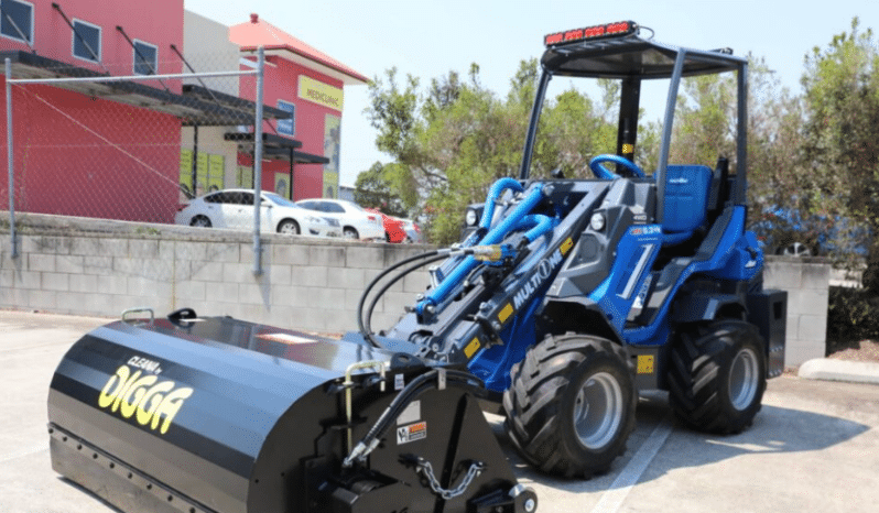 
								New MultiOne 6.3iDs Kohler powered  Mini Loader full									