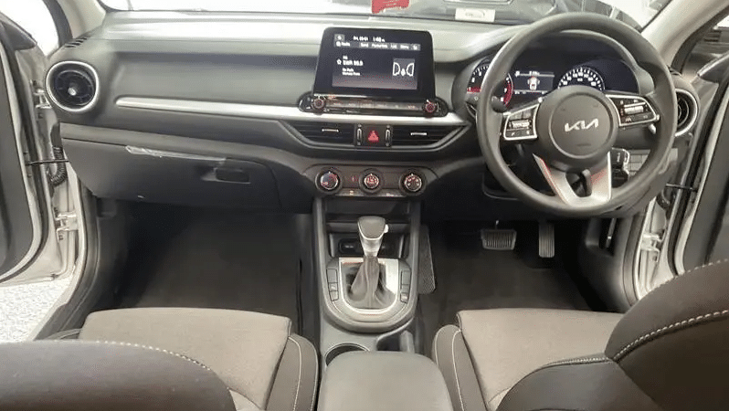 
								2024 Kia Cerato BD MY24 S Silver 6 Speed Automatic Sedan full									