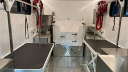 
										New Fully Self Contained Mobile Dog Grooming Truck full									