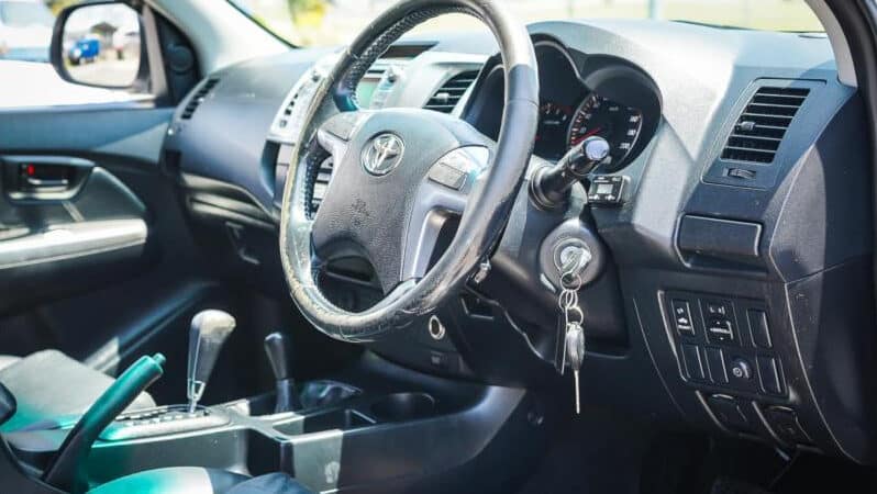 
								2014 Toyota Hilux Utility Black Limited Edition KUN26R MY14 full									