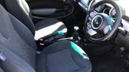 
										2010 MINI COOPER R56 full									