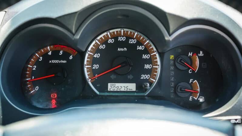 
								2014 Toyota Hilux Utility Black Limited Edition KUN26R MY14 full									