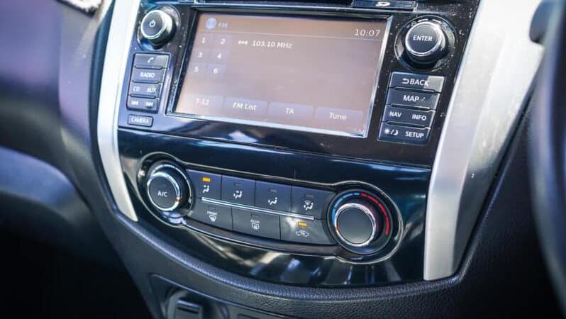 
2017 Nissan Navara Utility ST D23 S3 full									