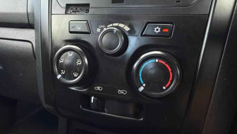 
2018 Isuzu D-MAX Cab Chassis SX MY18 full									