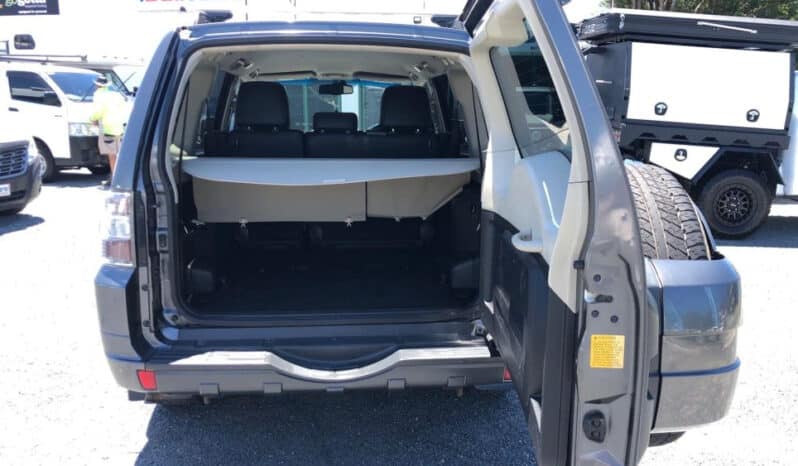 
2013 MITSUBISHI PAJERO VR-X LWB (4X4) full									