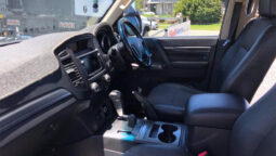 
2013 MITSUBISHI PAJERO VR-X LWB (4X4) full									
