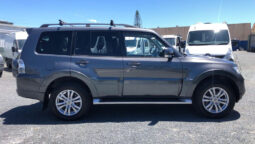 
2013 MITSUBISHI PAJERO VR-X LWB (4X4) full									