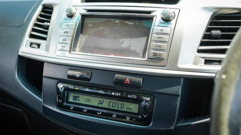 
								2014 Toyota Hilux Utility Black Limited Edition KUN26R MY14 full									