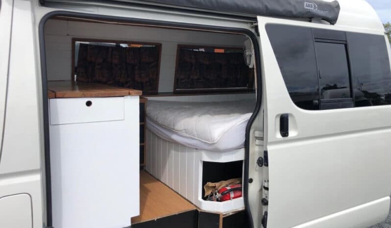 
								2010 TOYOTA HIACE LWB HIGH ROOF CAMPERVAN full									