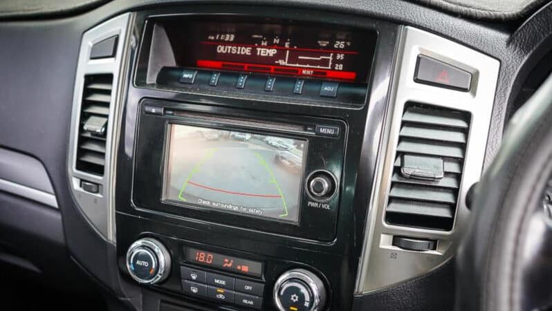 
								2015 Mitsubishi Pajero Wagon GLX NX MY15 full									