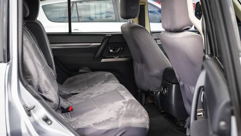 
								2015 Mitsubishi Pajero Wagon GLX NX MY15 full									