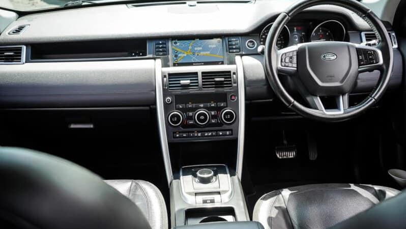 
								2016 Land Rover Discovery Sport Wagon TD4 180 HSE L550 17MY full									