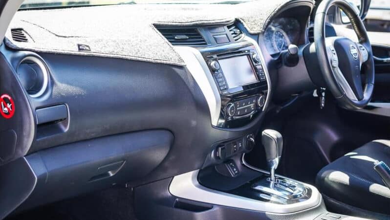 
2017 Nissan Navara Utility ST D23 S3 full									