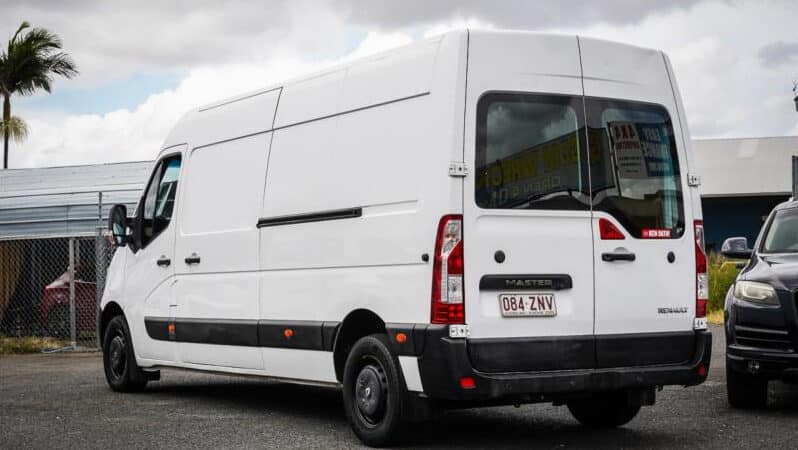 
								2015 Renault Master Van X62 full									