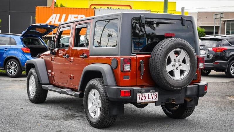 
								2014 Jeep Wrangler Softtop Unlimited Sport JK MY2014 full									