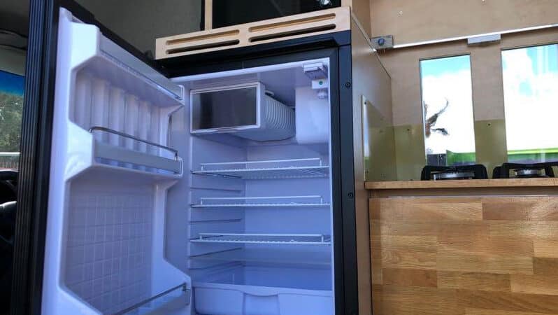 
								2015 MERCEDES-BENZ SPRINTER 416CDI LWB HIGH ROOF AUTO CAMPERVAN full									