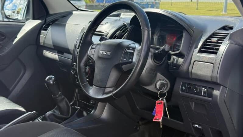 
2018 Isuzu D-MAX Cab Chassis SX MY18 full									