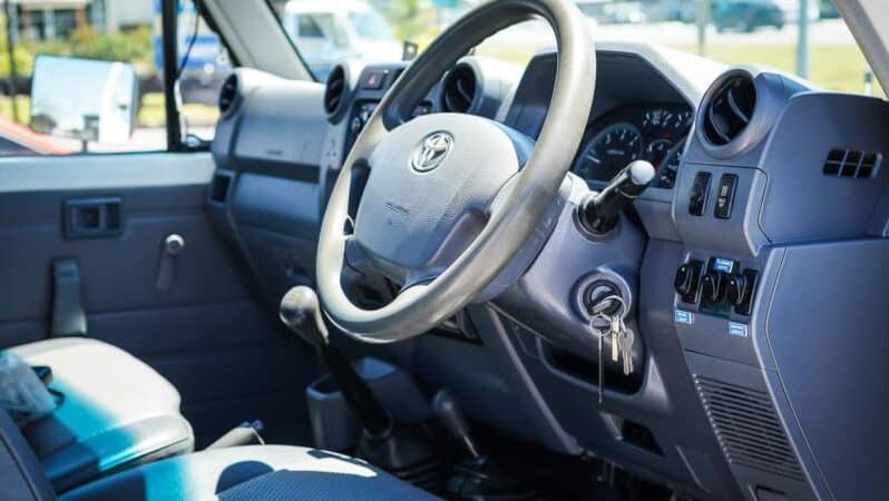 
								2010 Toyota Landcruiser Cab Chassis Workmate VDJ79R MY10 full									