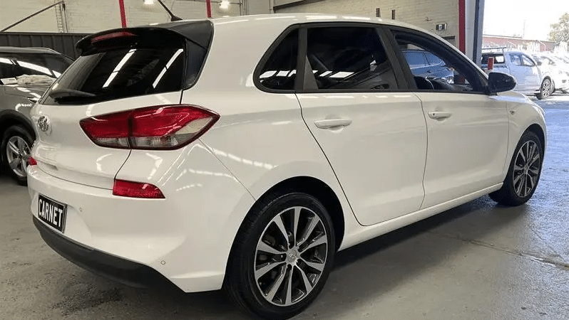 
								2018 Hyundai i30 PD2 Trophy Limited Edition White 6 Speed Auto Sequential Hatchback full									