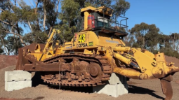 
										2005 KOMATSU D375A full									